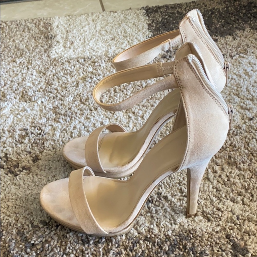 Wild Diva Nude Heels Size 7.5